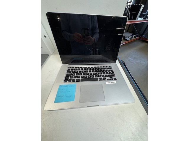 5x laptop apple en microsoft, defect/niet werkend - afbeelding 10 van  14