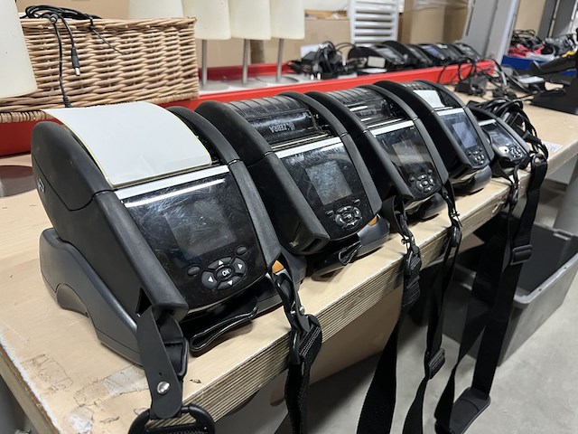 5x mobiele labelprinter, 7x accu, 1x acculader zebra, zq620 plus - afbeelding 1 van  7