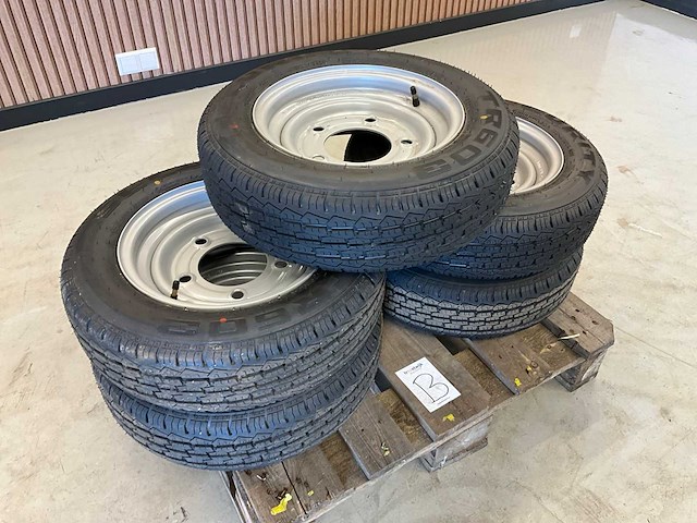 5x ongebruikt security 155/70r12c aanhanger wiel ifor williams - afbeelding 1 van  7