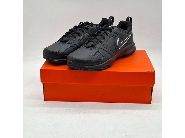 5x paar schoenen, nike, o.a. t-lite xi 616544-007 - afbeelding 1 van  15