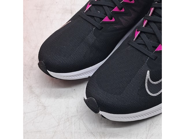 5x paar schoenen, nike, o.a. wmns quest 3 cd0232-007 - afbeelding 7 van  14