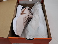 5x paar schoenen, nike, o.a. wmns quest 3 - afbeelding 8 van  19