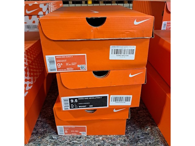 5x paar schoenen, nike, o.a. wmns quest 3 - afbeelding 10 van  19