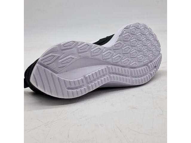 5x paar schoenen, nike, o.a. wmns quest 3 - afbeelding 9 van  28