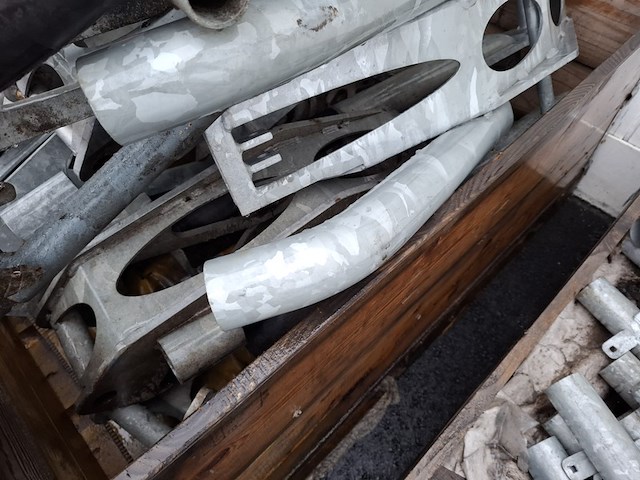 5x pallet bemesteronderdelen o.a. uitlopen - afbeelding 12 van  14