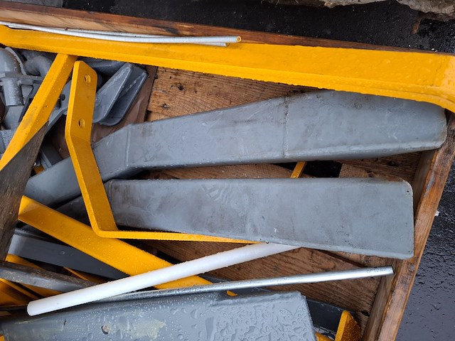 5x pallet diverse ijzerwerk - afbeelding 15 van  20