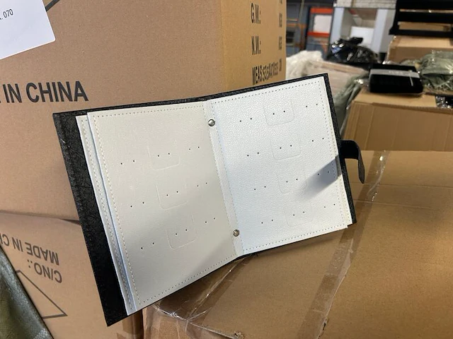 5x pallet luxe sieradenboxen, -opbergers, -displays - afbeelding 7 van  13