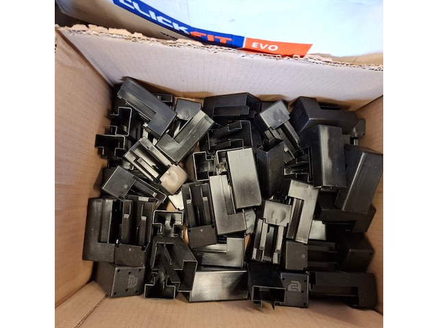 5x pallet met divers zonnepaneel montagemateriaal - afbeelding 10 van  44