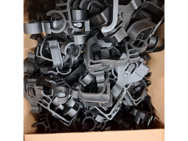 5x pallet met divers zonnepaneel montagemateriaal - afbeelding 14 van  44