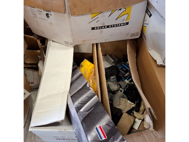 5x pallet met divers zonnepaneel montagemateriaal - afbeelding 18 van  44