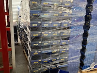 5x pallet met magazijnbakken - afbeelding 1 van  3