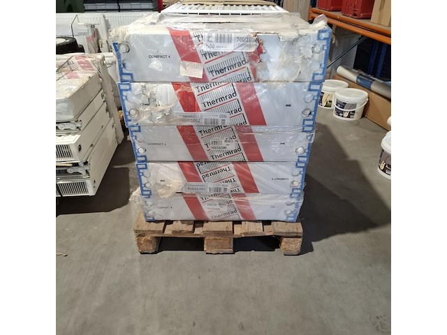 5x radiatoren, thermrad compact 4 t33 hoogte 700 mm, lengte 500 mm, t33, old stock - afbeelding 1 van  3