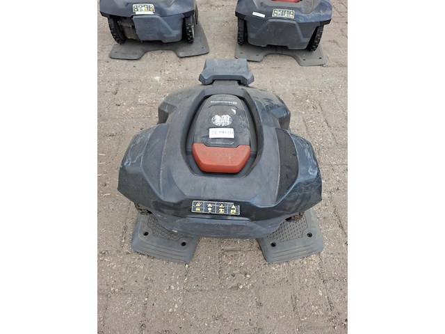 5x robotmaaier husqvarna, bouwjaar 2015/18 - afbeelding 10 van  17