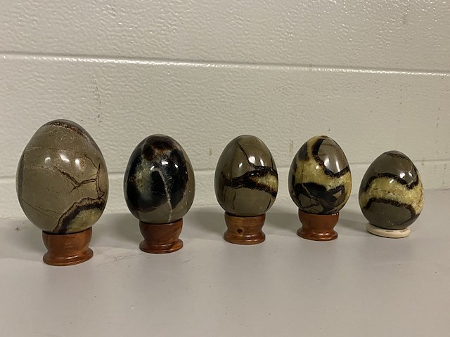 5x septariekwarts eieren - afbeelding 1 van  9