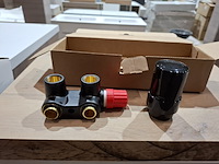 5x thermostaat voor designradiator vasco, haaks, mat zwart - afbeelding 1 van  5