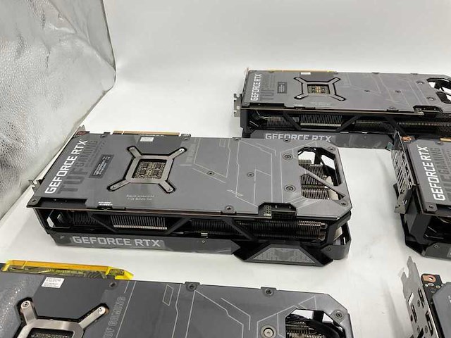 5x videokaart, asus, geforce rtx 4090 - afbeelding 14 van  24
