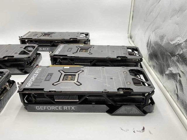 5x videokaart, asus, geforce rtx 4090 - afbeelding 21 van  24