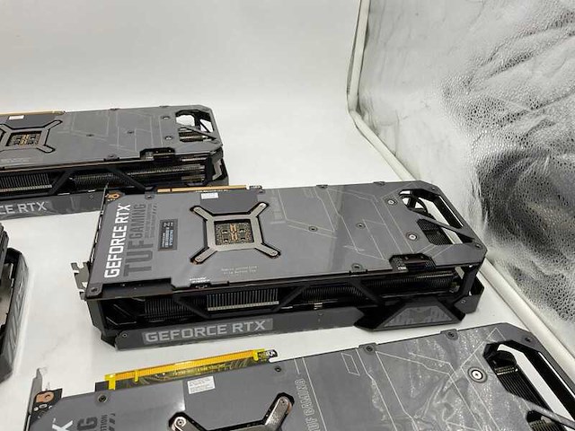 5x videokaart, asus, geforce rtx 4090 - afbeelding 23 van  24