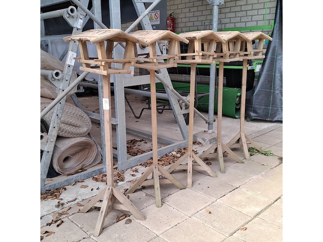 5x vogelhuis op standaard - afbeelding 1 van  5