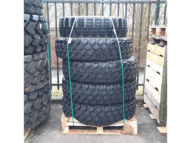 5x vrachtwagen, michelin, continental, o.a xzl - afbeelding 1 van  7