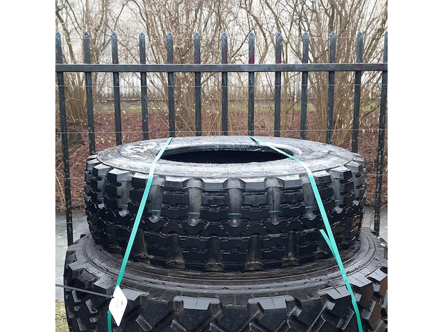 5x vrachtwagen, michelin, continental, o.a xzl - afbeelding 3 van  7