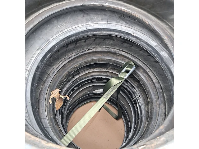5x vrachtwagenband, michelin, o.a xzl - afbeelding 4 van  6