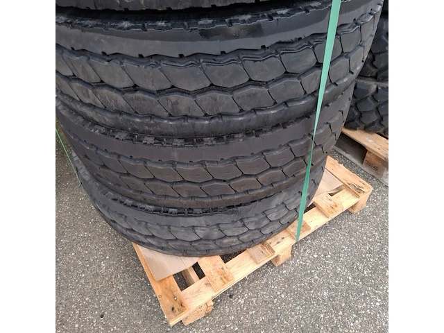 5x vrachtwagenband, michelin, xworks - afbeelding 5 van  5