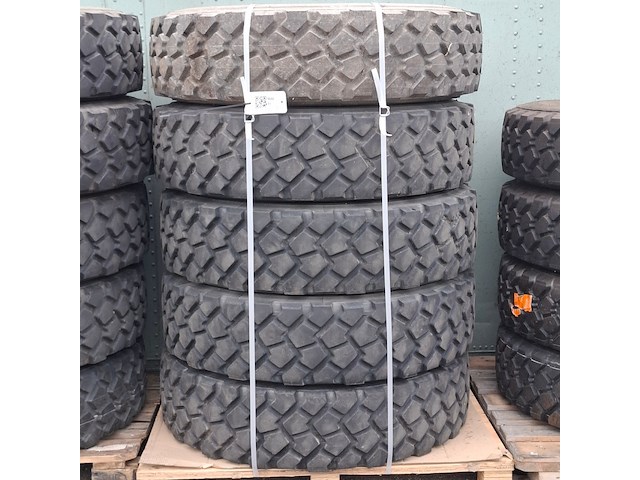 5x vrachtwagenband, michelin, xzl - afbeelding 1 van  7