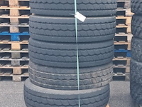 5x vrachtwagenband, michelin, xzy - afbeelding 1 van  6