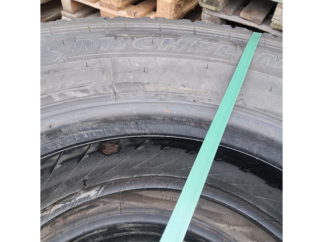5x vrachtwagenband, michelin, xzy - afbeelding 2 van  6