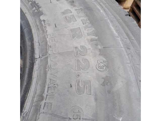 5x vrachtwagenband, michelin, xzy - afbeelding 3 van  6