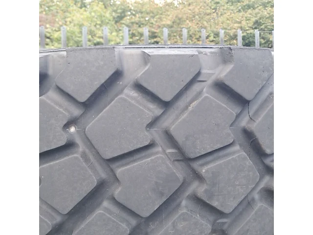 5x vrachtwagenband, o.a michelin, o.a xzl - afbeelding 5 van  7