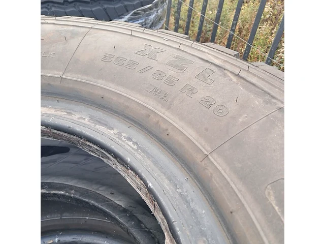 5x vrachtwagenband, o.a michelin, o.a xzl - afbeelding 3 van  6