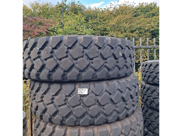 5x vrachtwagenband, o.a michelin, o.a xzl - afbeelding 5 van  6