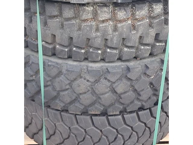 5x vrachtwagenband, o.a michelin, o.a xzl - afbeelding 6 van  6