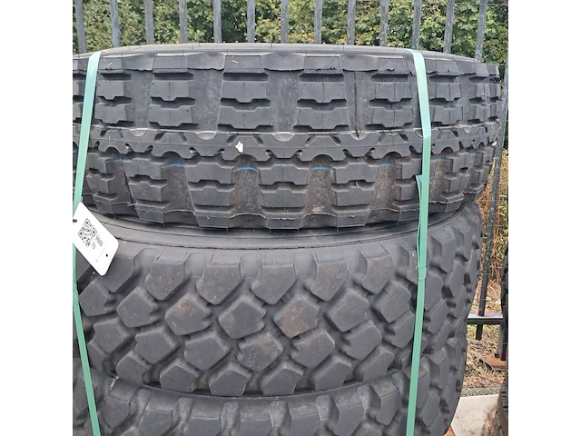 5x vrachtwagenband, o.a michelin, o.a xzl - afbeelding 5 van  6
