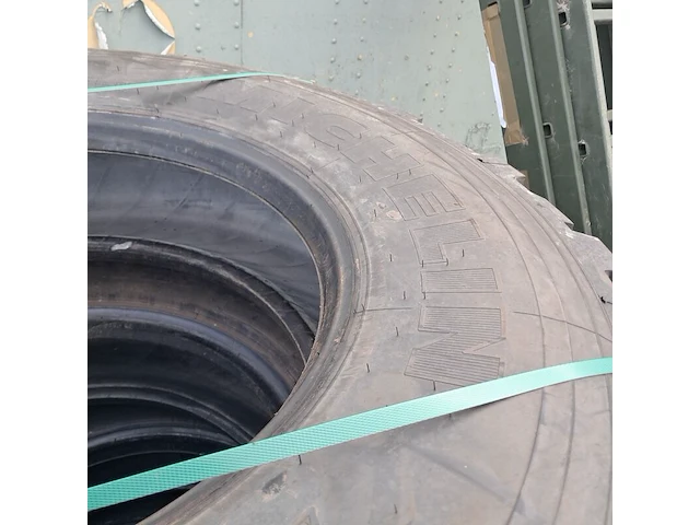 5x vrachtwagenband, o.a michelin, o.a xzl - afbeelding 2 van  6