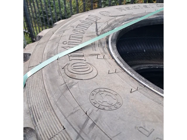 5x vrachtwagenband, o.a michelin - afbeelding 2 van  6