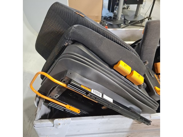 5x vrachtwagenstoel, isri - afbeelding 7 van  9