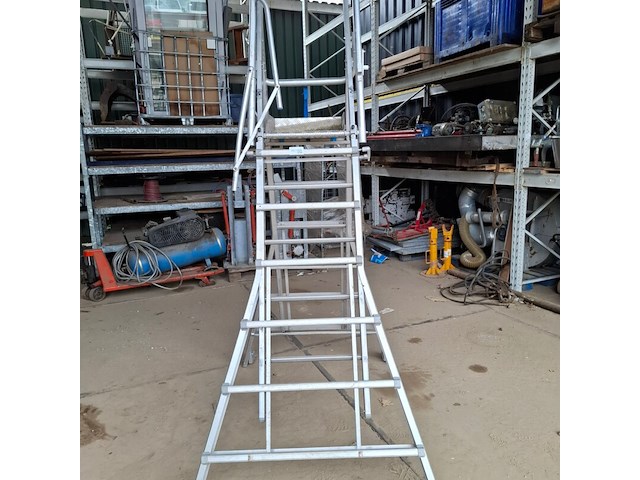 5x werktrap met bordes o.a. stradbally - afbeelding 6 van  11