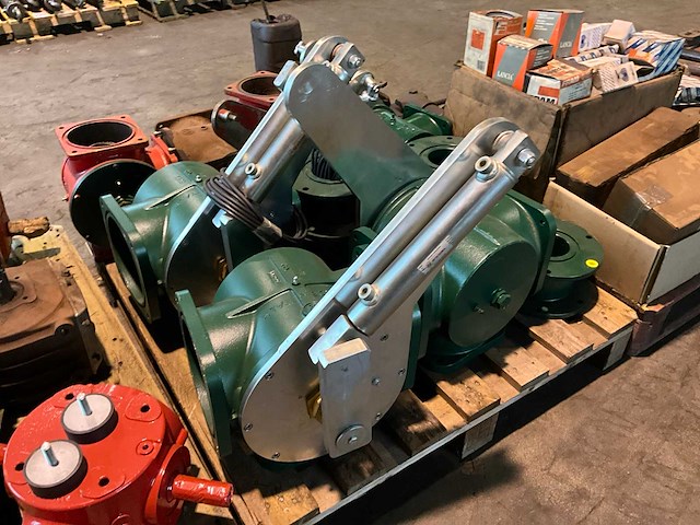 6” + 8” hydraulische 3-weg kraan (4x) - afbeelding 1 van  7