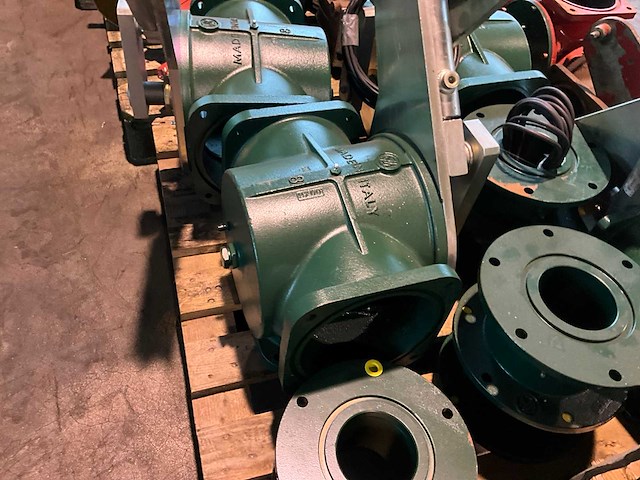 6” + 8” hydraulische 3-weg kraan (4x) - afbeelding 4 van  7