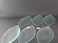 6 bladvormige glazen schalen - afbeelding 1 van  5