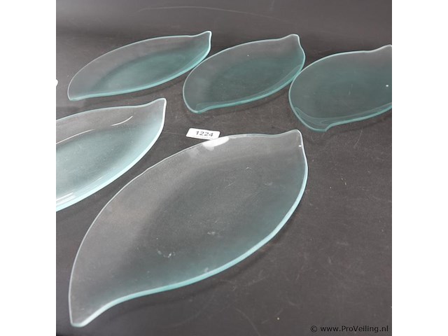 6 bladvormige glazen schalen - afbeelding 3 van  5