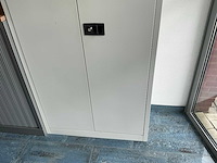 6 deuren lockerkast met 2 dossierkasten - afbeelding 9 van  20