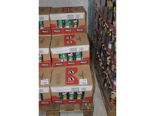 6 dozen pringles cheese & onion. 114 bussen. - afbeelding 2 van  3