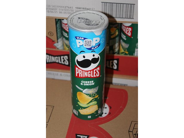 6 dozen pringles cheese & onion. 114 bussen. - afbeelding 2 van  3