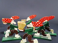 6 houten kabouters als kandelaar - afbeelding 1 van  5