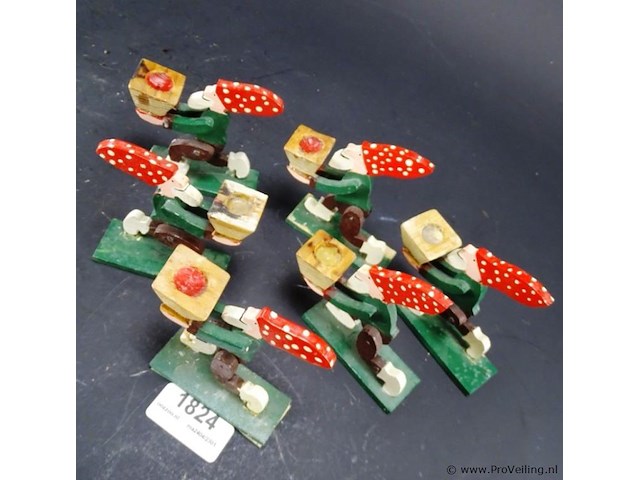 6 houten kabouters als kandelaar - afbeelding 4 van  5