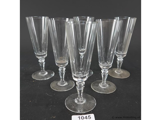 6 kristallen champagneflutes met facetgeslepen panelen - afbeelding 1 van  5